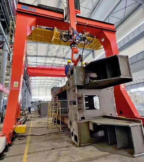 九軸龍門機器人焊接工作站