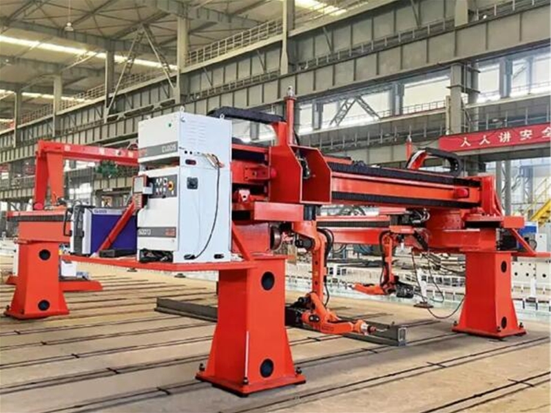 八軸機(jī)器人焊接工作站